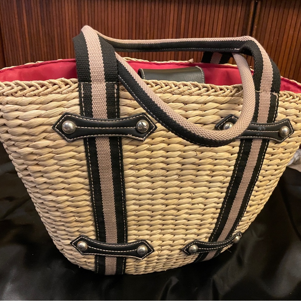 Straw bag